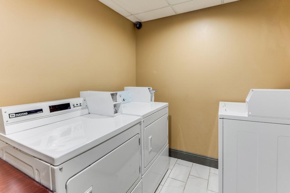 Hotel Econo &