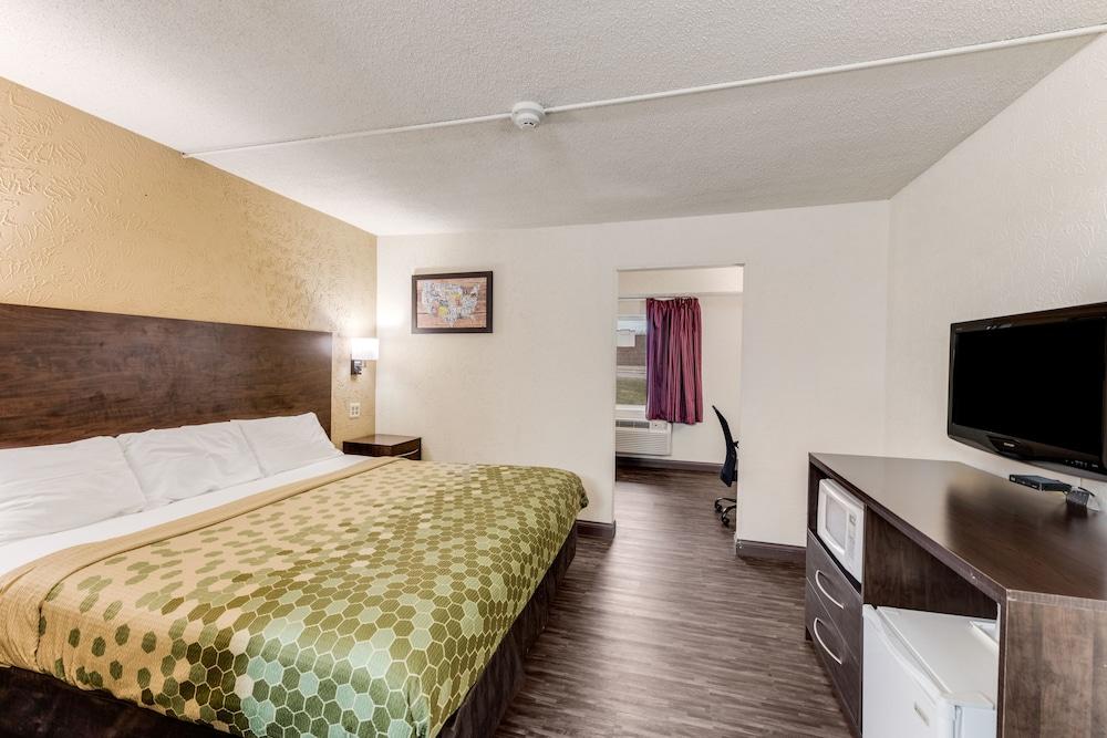 Hotel Econo & *