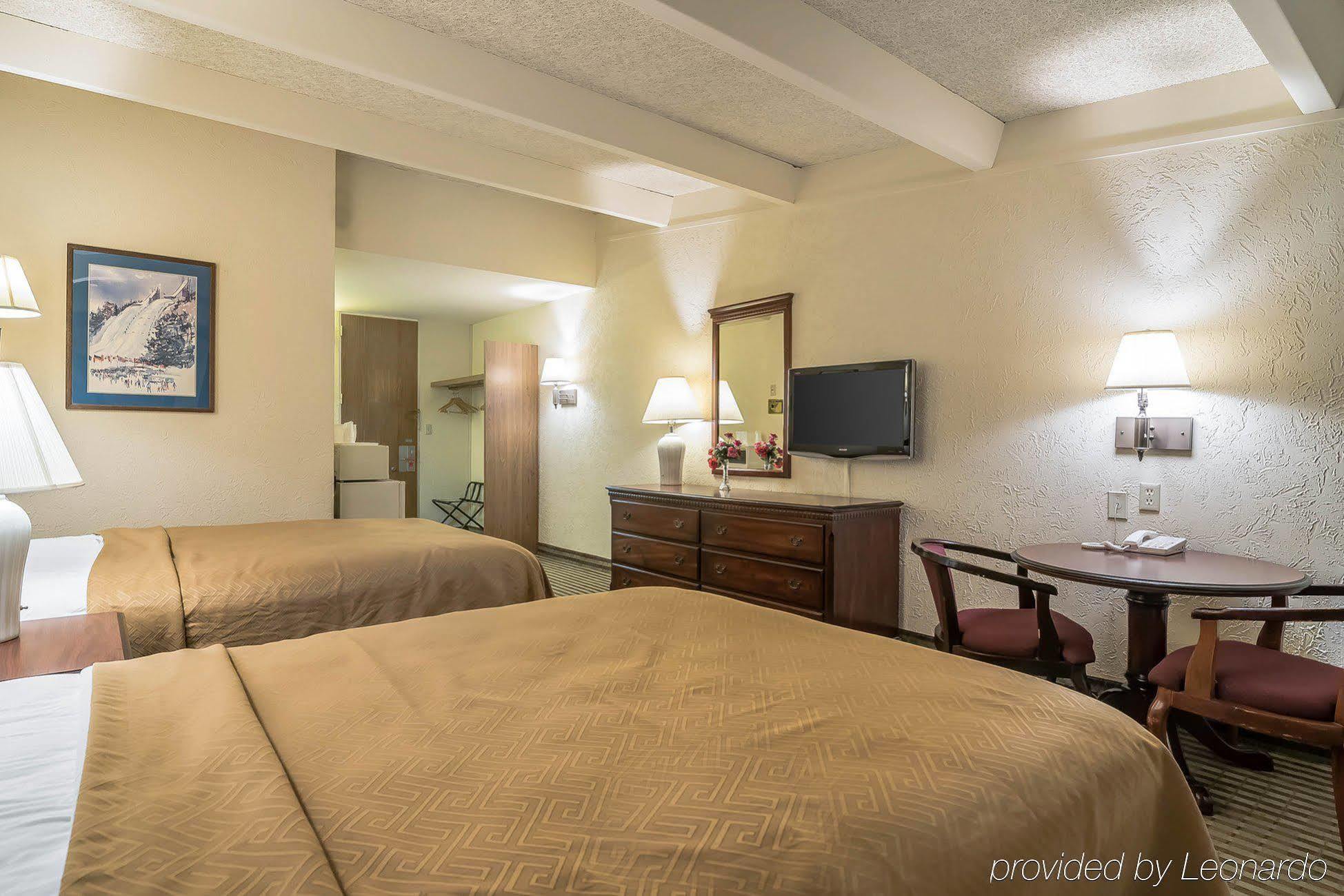 Econo & Hotel