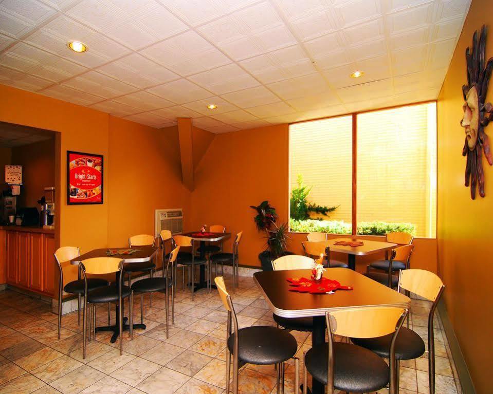 Hotel Econo &