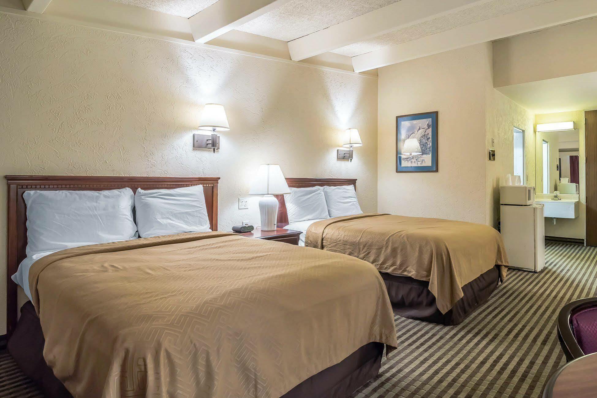 Hotel Econo & Binghamton